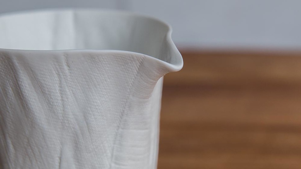 ceramic mimic fabric 片口(プレーン)の商品写真 縁寄り