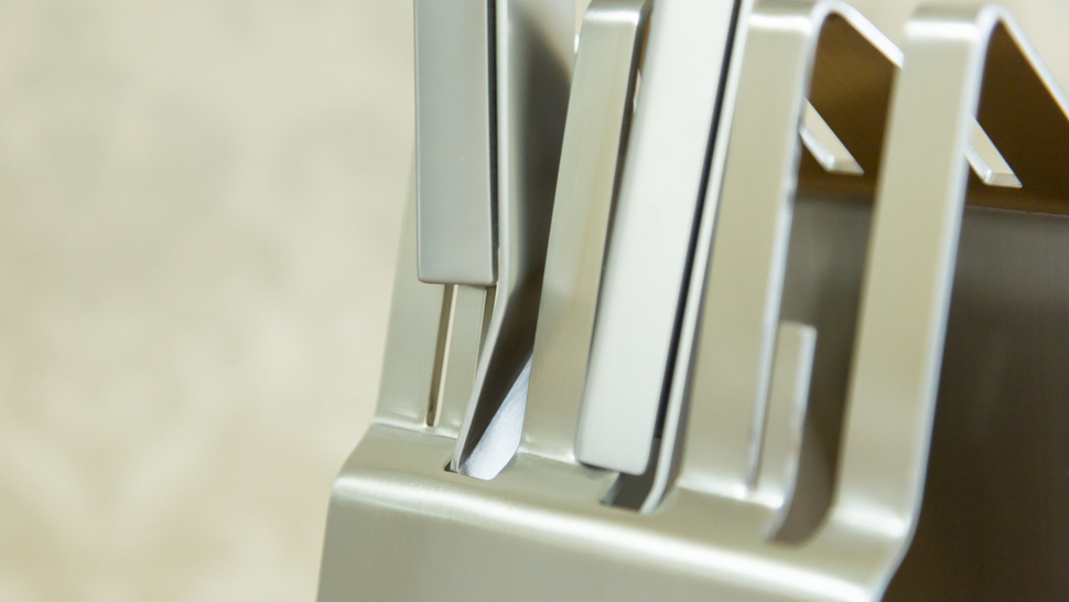 close-up-knife-stand