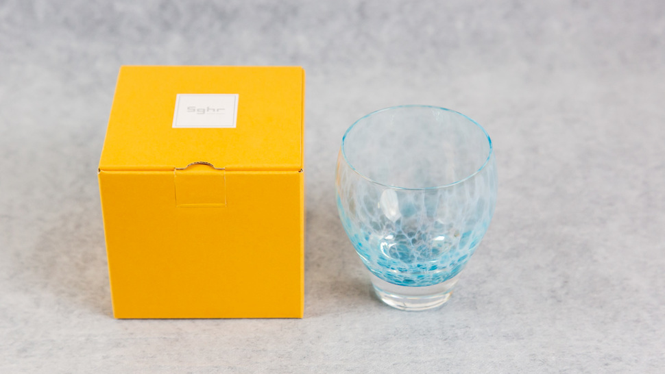 yellow-box-with-blue-glass