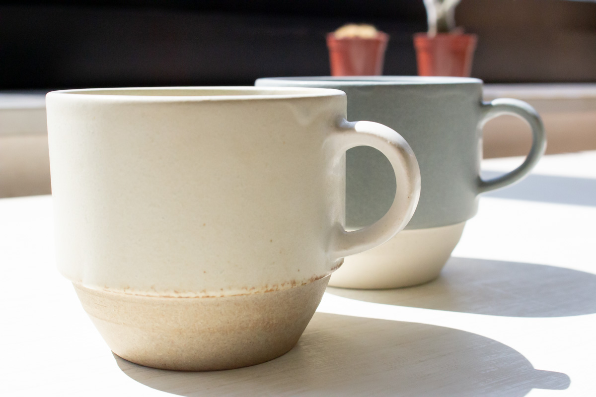 陶器素材の食器と一緒に楽しむ「SOROI Daylight MUG CUP」
