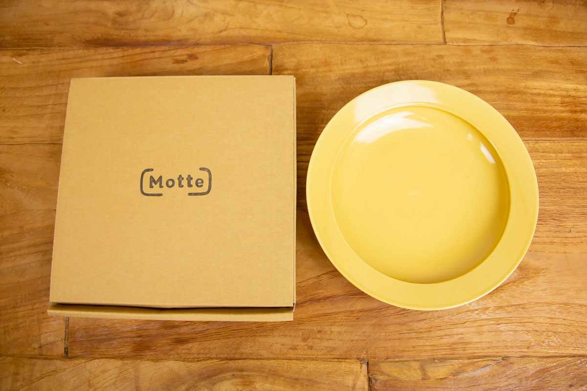 食事をする時を考えたお皿 motte-プレート Lを毎日の食卓に