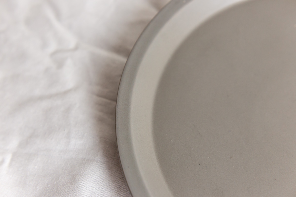 CHIPS plate.(MAT gray)の拡大ズームの商品写真