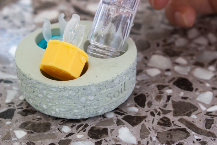 CONTACT LENSES CASE TRAY hard(グリーン)の使用写真