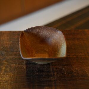陶吉 四方鉢